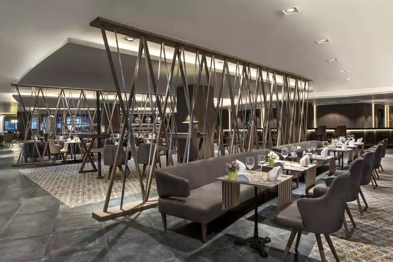 DELHINBEGRAND_SHABAVIZ (65).jpg